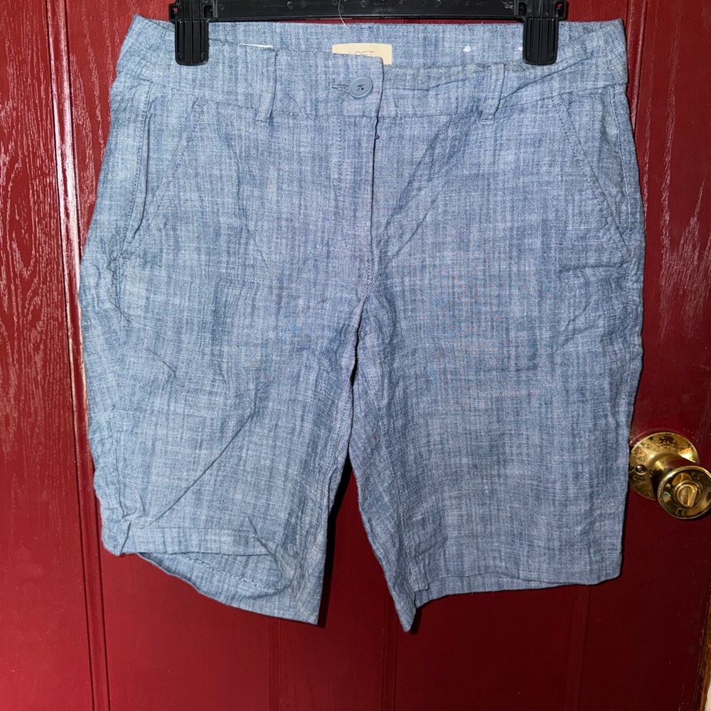 Women’s Lightweight Blue Linen-Blend Shorts